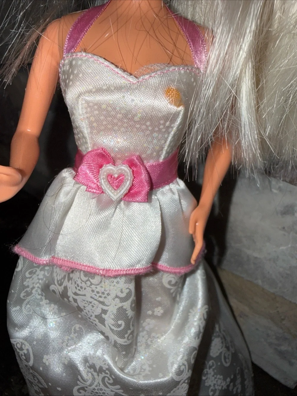 Barbie wedding dress with pink (check pictures)